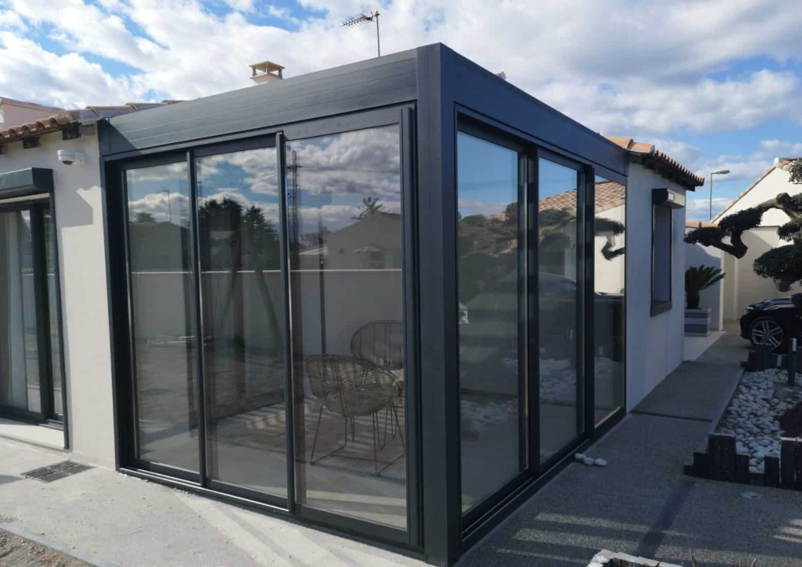 Véranda aluminium réalisée par PGI-Habitat
