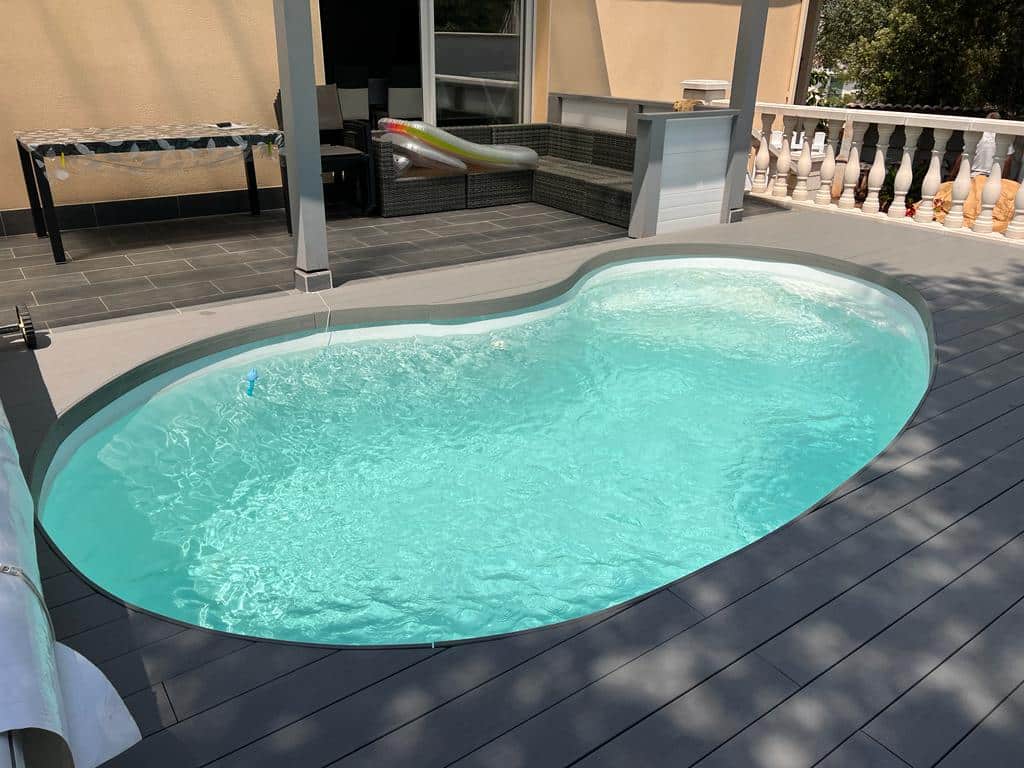 Aménagement extérieur : Terrasse en bois composite